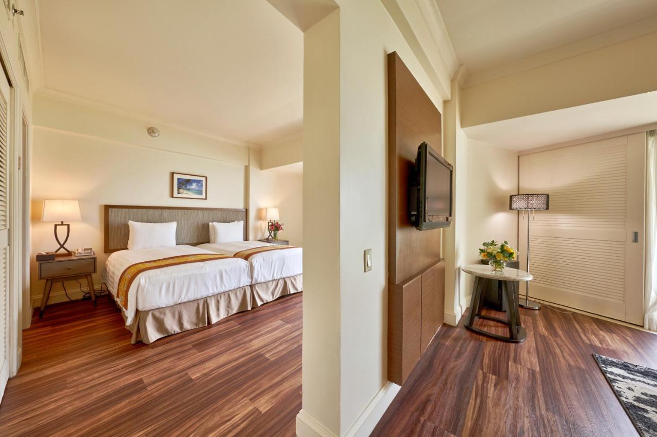 Lotte Hotel Guam Tumon Bagian luar foto