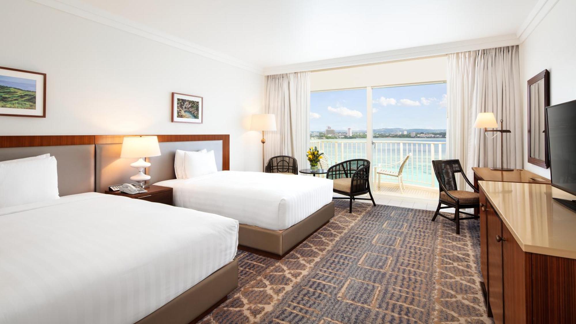 Lotte Hotel Guam Tumon Bagian luar foto